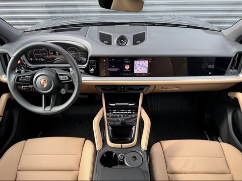 New 2026 Porsche Cayenne image 17