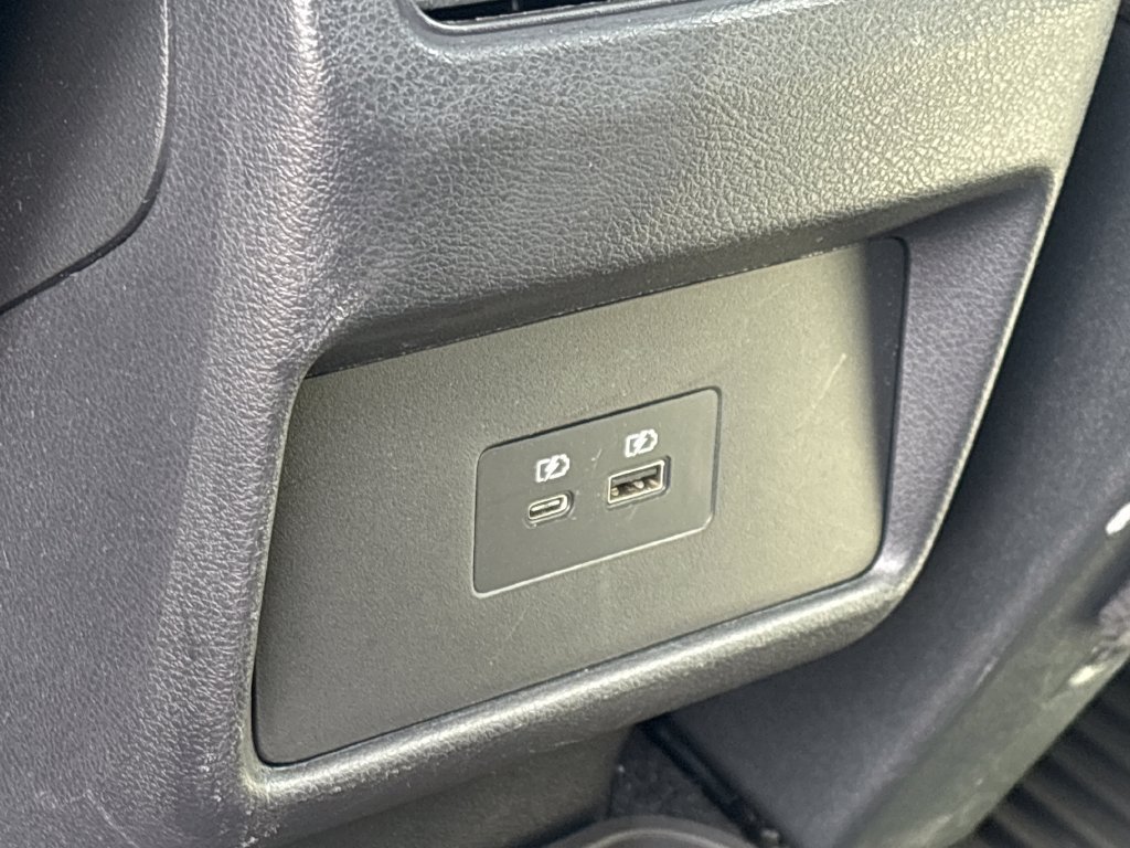 Used 2023 Nissan Rogue SV FWD image 34