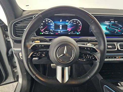 Used 2024 Mercedes-Benz GLS 450 4MATIC image 23