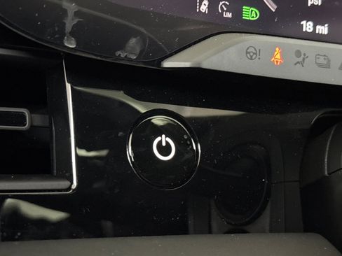 New 2025 Porsche Taycan GTS image 23