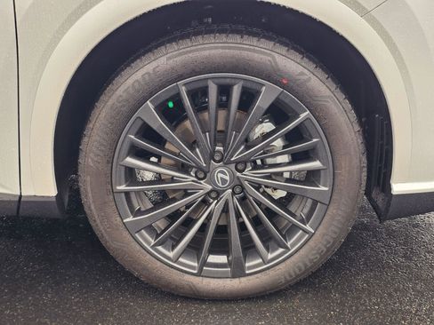 Used 2026 Lexus RX 350h w/ Convenience Package image 9