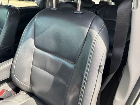 Used 2018 Toyota Sienna SE FWD image 10