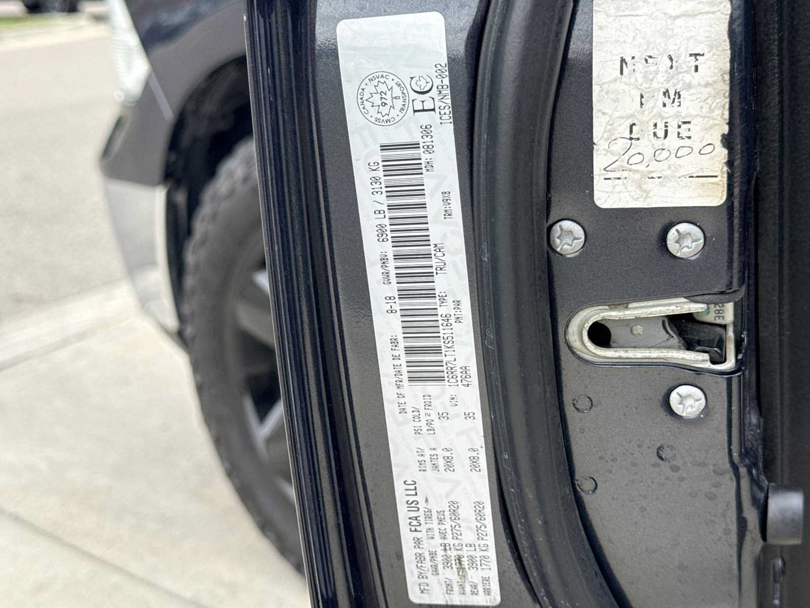 Used 2019 RAM 1500 Classic SLT AWD/4WD image 34