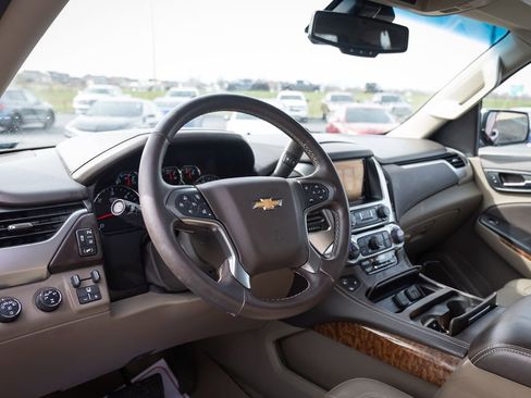 Used 2015 Chevrolet Tahoe LTZ image 2