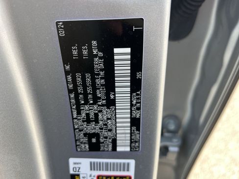 Used 2024 Toyota Grand Highlander AWD image 28