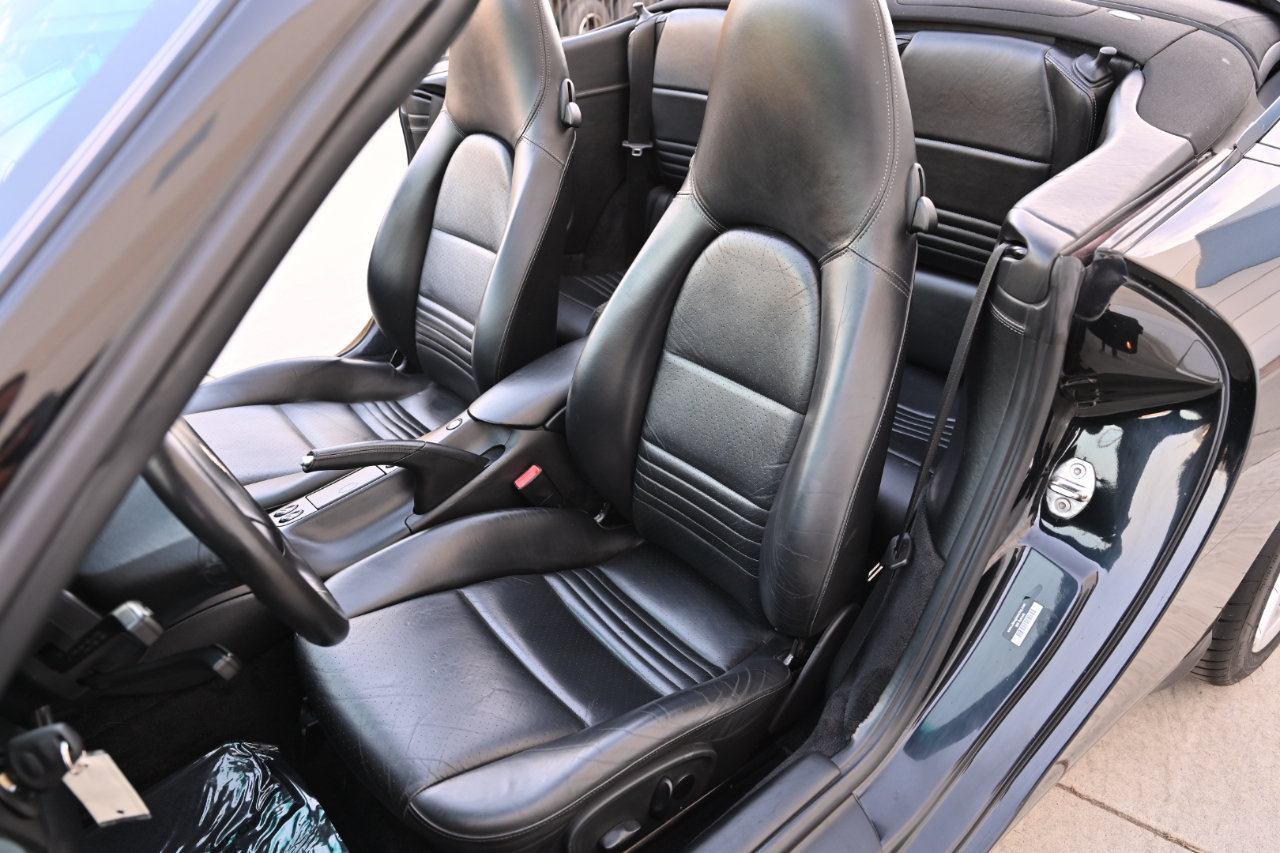 Used 2004 Porsche 911 Cabriolet image 23