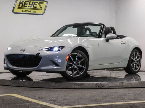 Used 2016 MAZDA MX-5 Miata Grand Touring RWD image 7