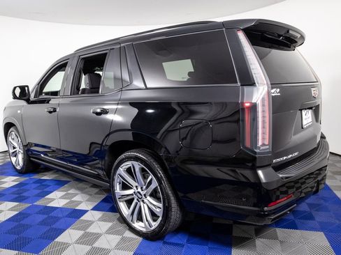 Used 2025 Cadillac Escalade Sport w/ Touring Package image 7