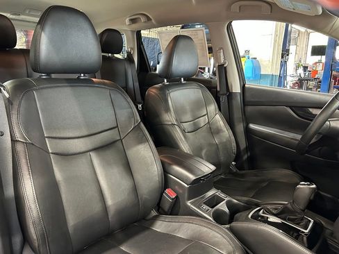 Used 2019 Nissan Rogue SL AWD/4WD image 42