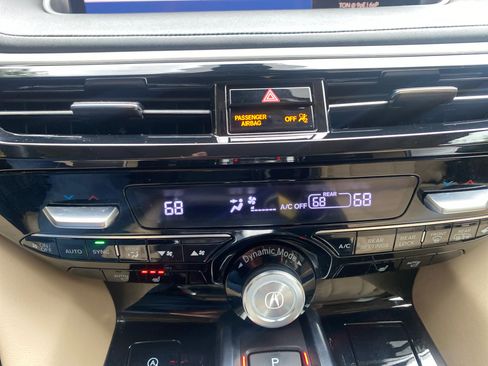 Used 2024 Acura MDX SH-AWD w/ Technology Package image 18