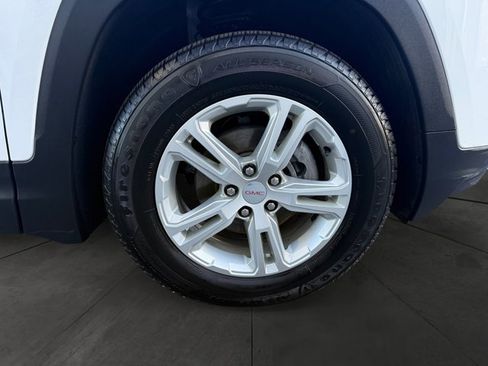 Used 2023 GMC Terrain SLE w/ Driver Convenience Package image 9