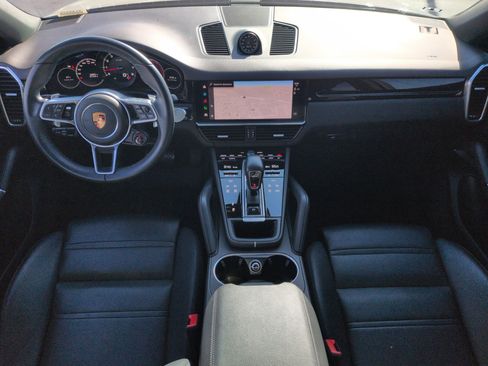 Used 2022 Porsche Cayenne Coupe image 27