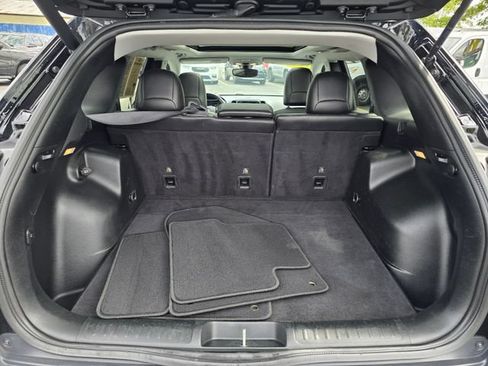 Used 2019 Jeep Cherokee Limited AWD/4WD image 31