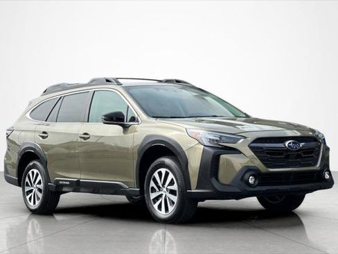 Used 2023 Subaru Outback Premium image 7