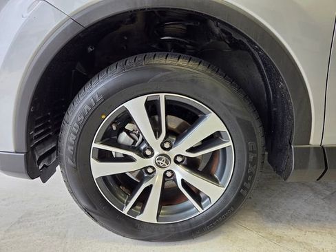 Used 2018 Toyota RAV4 XLE w/ Plus Extra Value Package AWD/4WD image 23