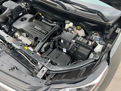 Used 2021 Chevrolet Equinox LT image 41