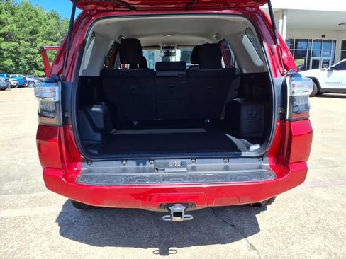 Used 2014 Toyota 4Runner SR5 AWD/4WD image 17