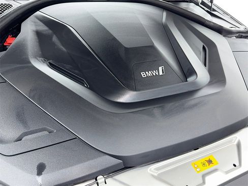 Used 2022 BMW i4 eDrive40 image 58