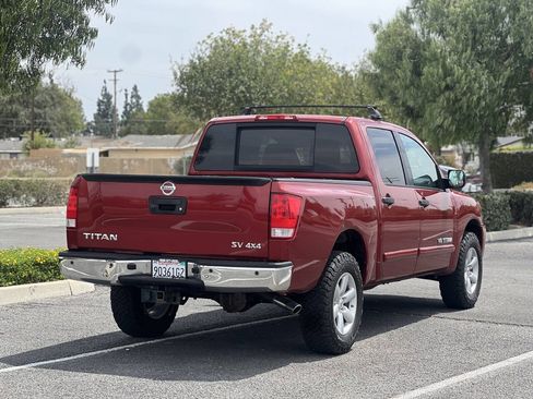 Used 2013 Nissan Titan SV w/ SV Value Truck Pkg AWD/4WD image 12