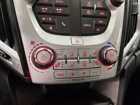 Used 2017 GMC Terrain SLT image 16