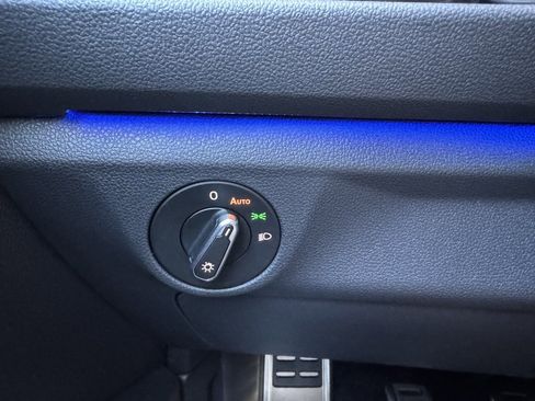 Used 2024 Volkswagen Jetta GLI 40th Anniversary Edition image 27