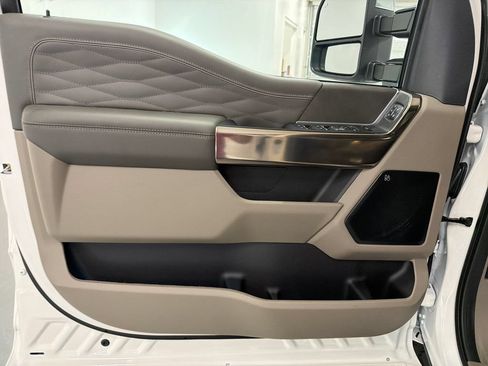 New 2026 Ford F350 Platinum w/ Platinum Plus Package AWD/4WD image 13