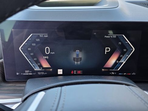 Used 2024 BMW X7 xDrive40i w/ Executive Package image 11