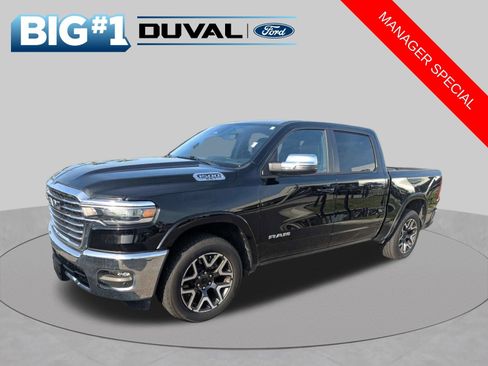Used 2025 RAM 1500 Laramie AWD/4WD image 8
