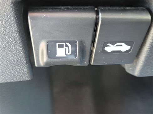 Certified 2021 Nissan Versa SV image 29