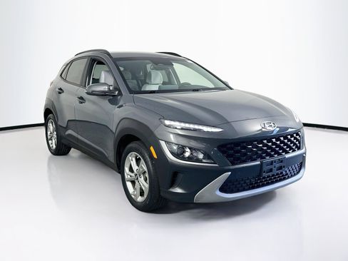 Used 2023 Hyundai Kona SEL AWD/4WD image 3
