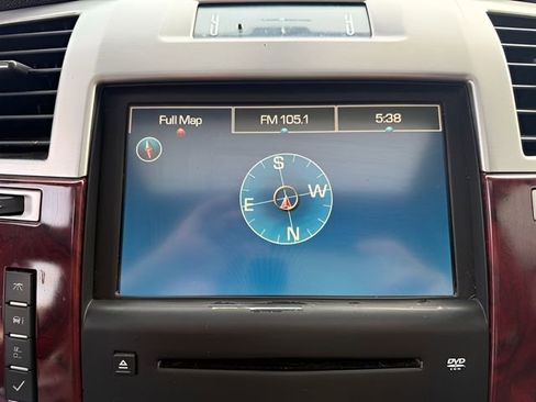 Used 2007 Cadillac Escalade EXT w/ Information Package image 30