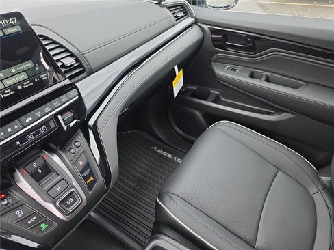 New 2026 Honda Odyssey Elite image 24