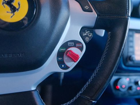 Used 2012 Ferrari FF image 16