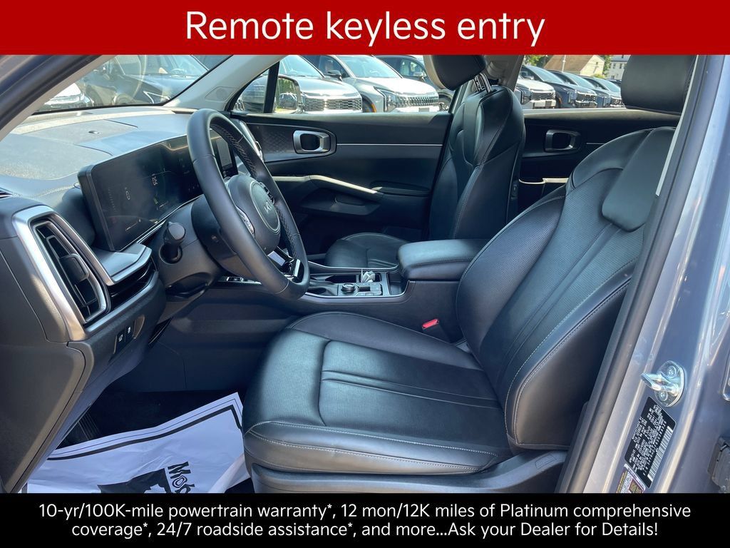 Certified 2025 Kia Sorento EX w/ Panoramic Sunroof Package AWD/4WD image 23