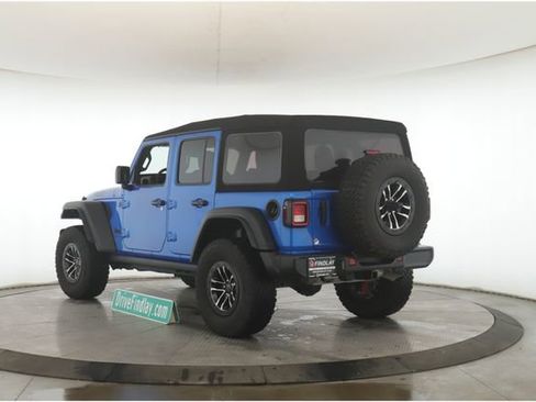 Used 2024 Jeep Wrangler Willys image 8