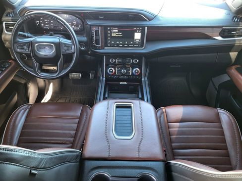 Used 2023 GMC Yukon XL Denali Ultimate image 20
