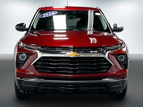 Used 2024 Chevrolet TrailBlazer LS w/ LS Convenience Package image 2