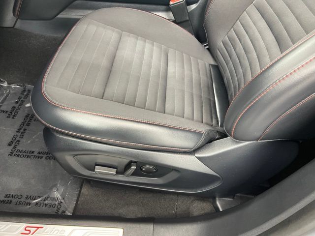 Used 2026 Ford Explorer ST-Line AWD/4WD image 11