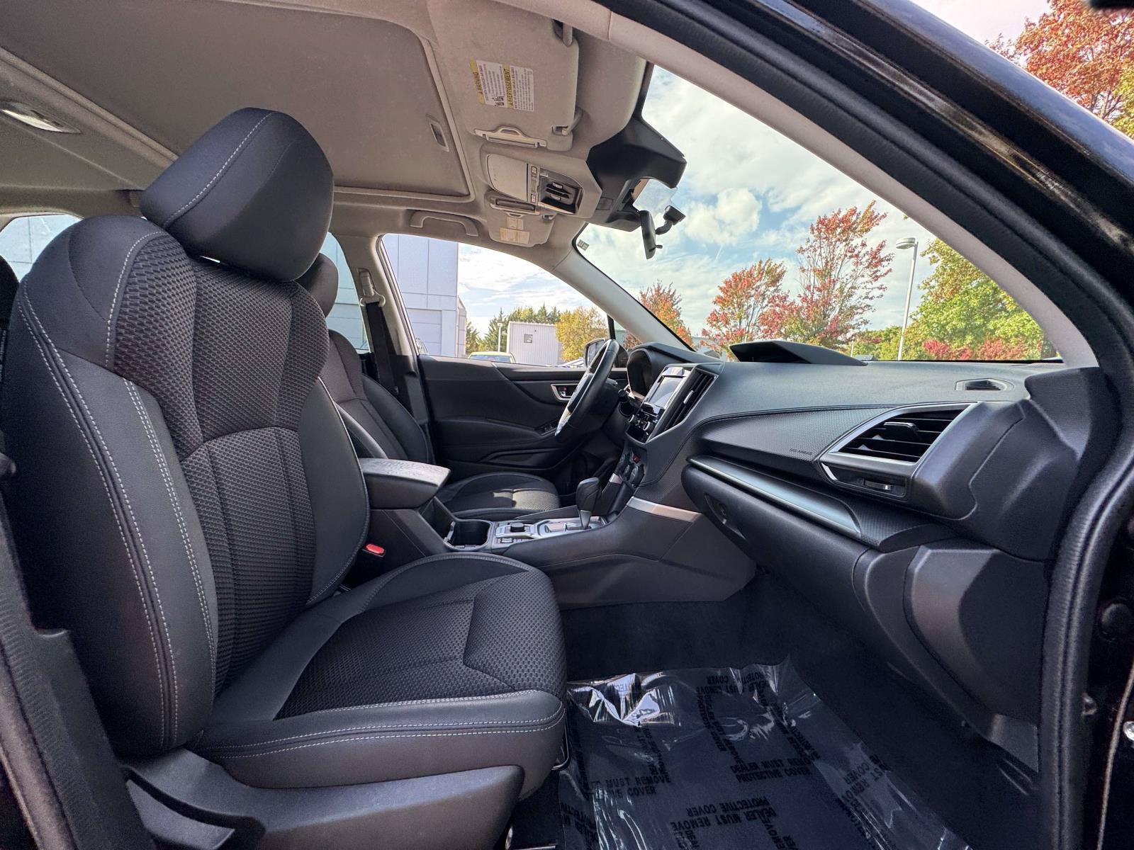 Used 2023 Subaru Forester Premium AWD/4WD image 9