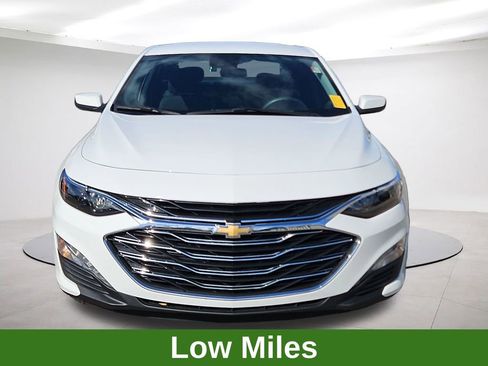 Used 2024 Chevrolet Malibu LT image 2