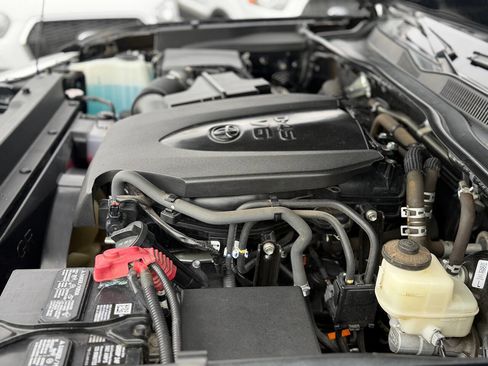 Used 2021 Toyota Tacoma TRD Sport w/ Technology Package AWD/4WD image 76