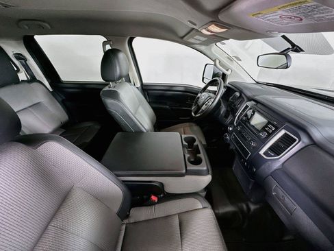 Used 2017 Nissan Titan S AWD/4WD image 25