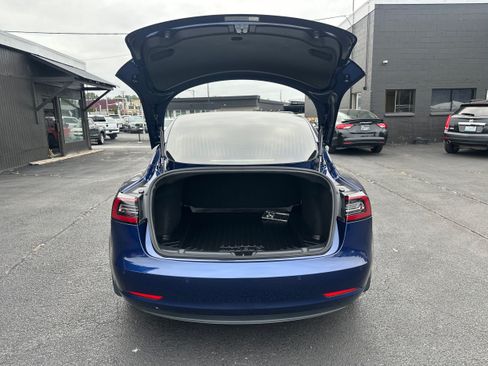 Used 2019 Tesla Model 3 AWD/4WD image 11