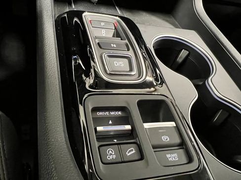 New 2025 Honda Pilot Touring image 24