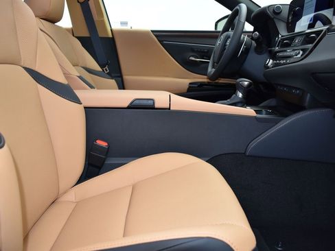 New 2025 Lexus ES 350 w/ Premium Package image 25