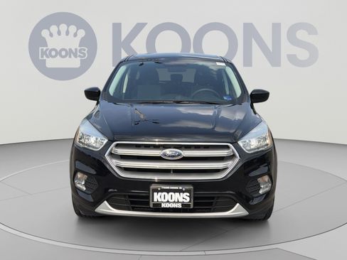 Used 2017 Ford Escape SE FWD image 11