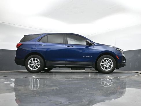 Used 2023 Chevrolet Equinox LS w/ LS Convenience Package image 42