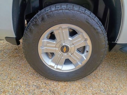 Used 2014 Chevrolet Tahoe LT w/ Suspension Package, Off-Road image 16