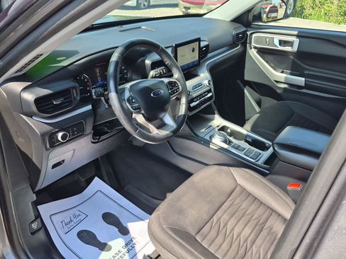 Used 2021 Ford Explorer XLT RWD image 11