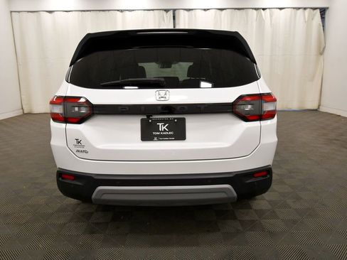 Used 2025 Honda Pilot EX-L image 6